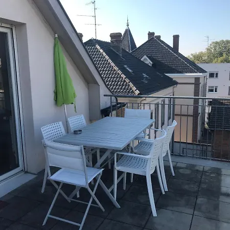 Le Tomi Apartment *